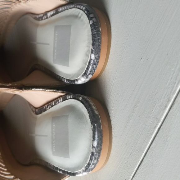 Dolce Vita Kaori Leather Mules - Picture 8 of 12